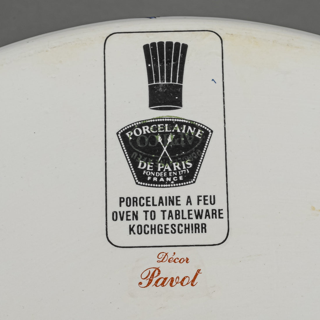PORCELAINE DE FRANCE Pavot Oval Covered Casserole
