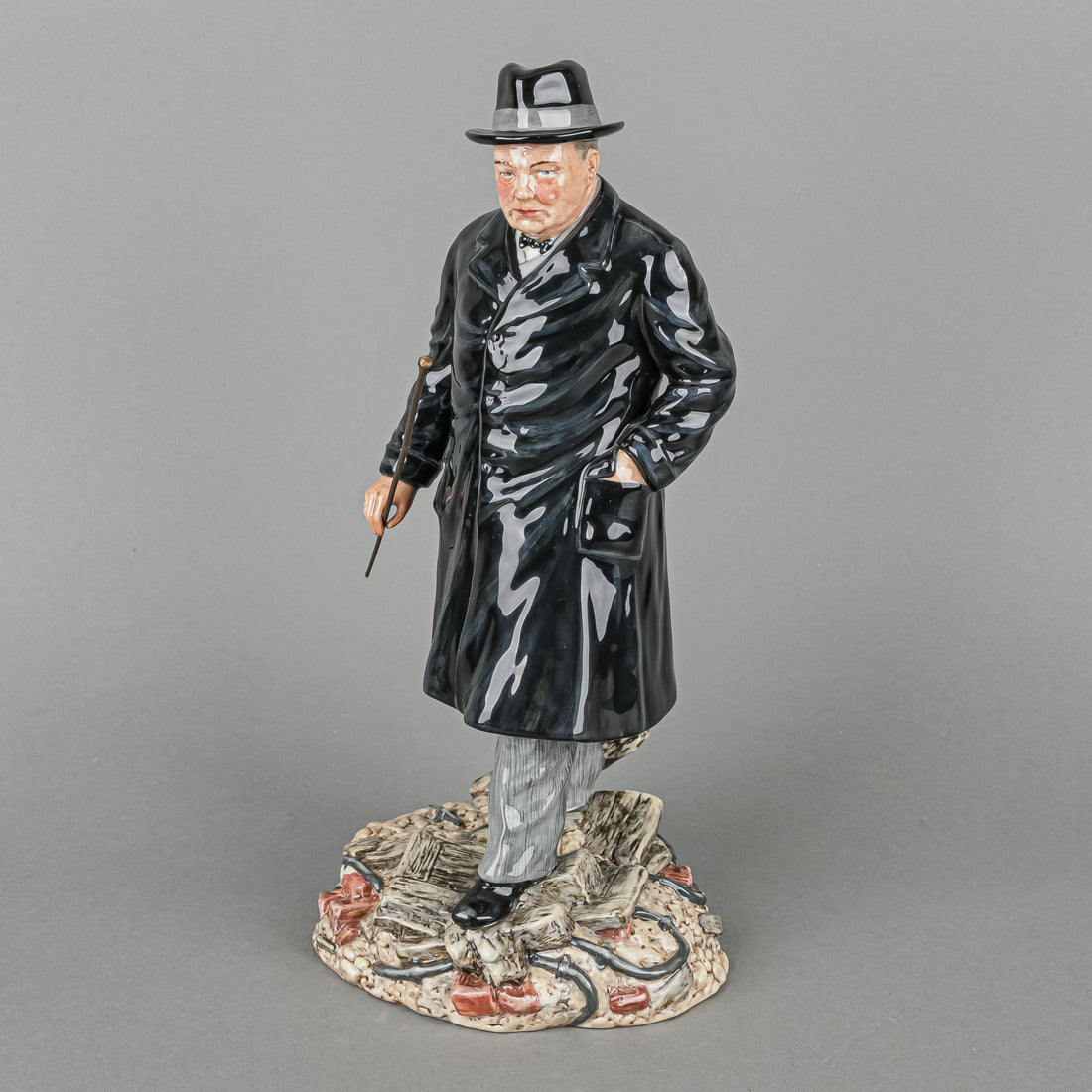 ROYAL DOULTON Figurine Winston S Churchill HN 3433