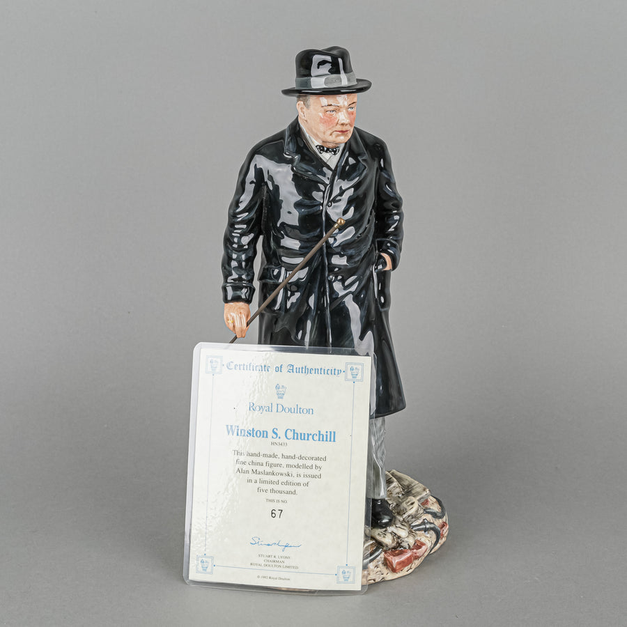 ROYAL DOULTON Figurine Winston S Churchill HN 3433