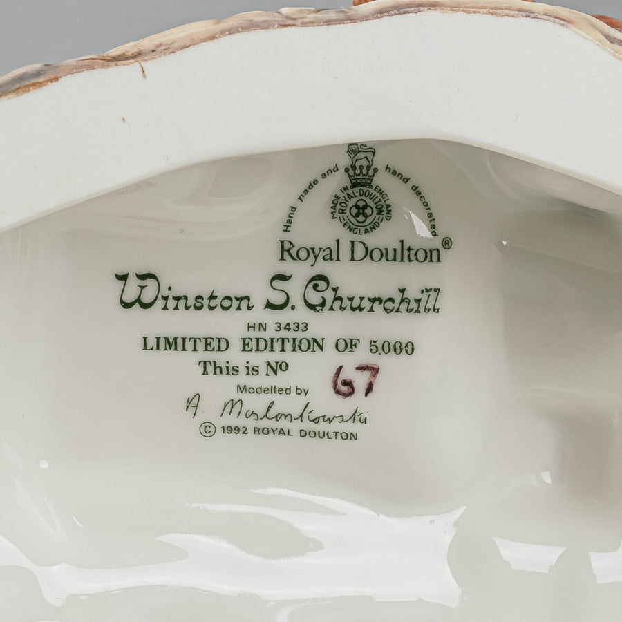 ROYAL DOULTON Figurine Winston S Churchill HN 3433