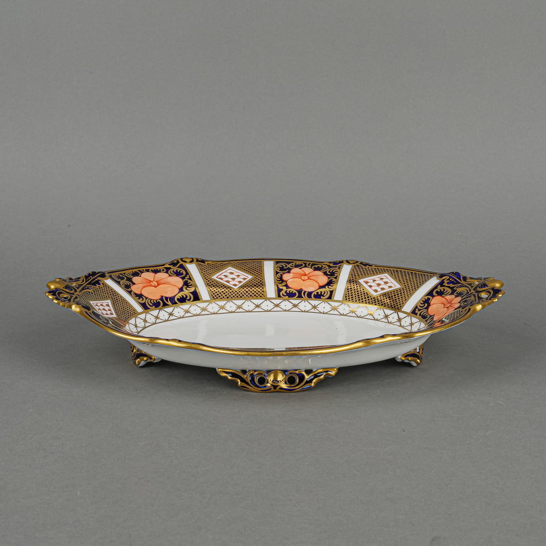 ROYAL CROWN DERBY Old Imari Border Oval Footed Basket