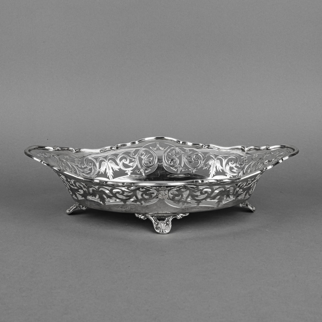 WILLIAMS (Birmingham) LTD Sterling Oavl Pierced Footed Bowl