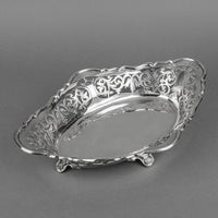 WILLIAMS (Birmingham) LTD Sterling Oavl Pierced Footed Bowl