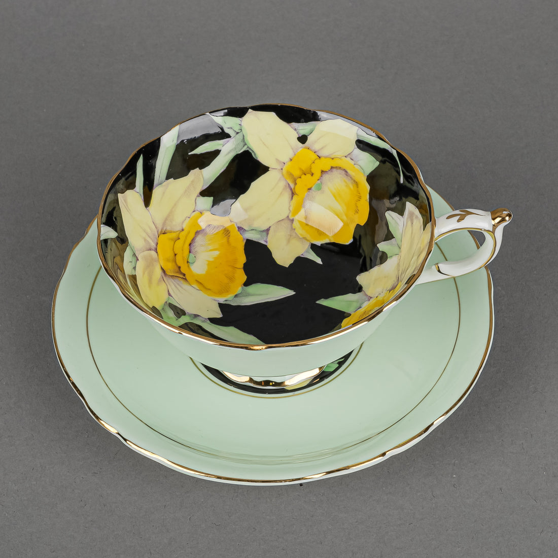 PARAGON Cup And Saucer G7600 Hand Painted Daffodil On Black, Mint Ground