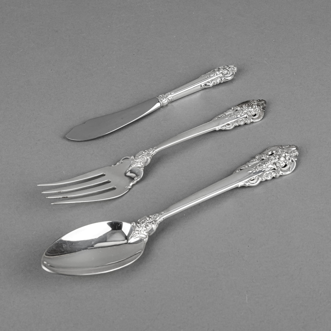 WALLACE STERLING Grande Baroque Sterling Flatware 6 Place Settings Plus Extras