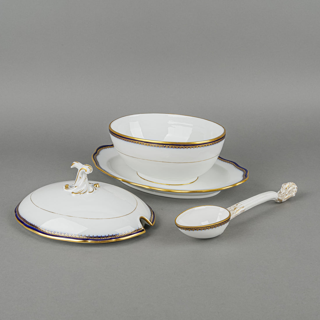 MEISSEN Cobalt & Gold Edge Covered Sauce Boat WithFixed Saucer & Ladle