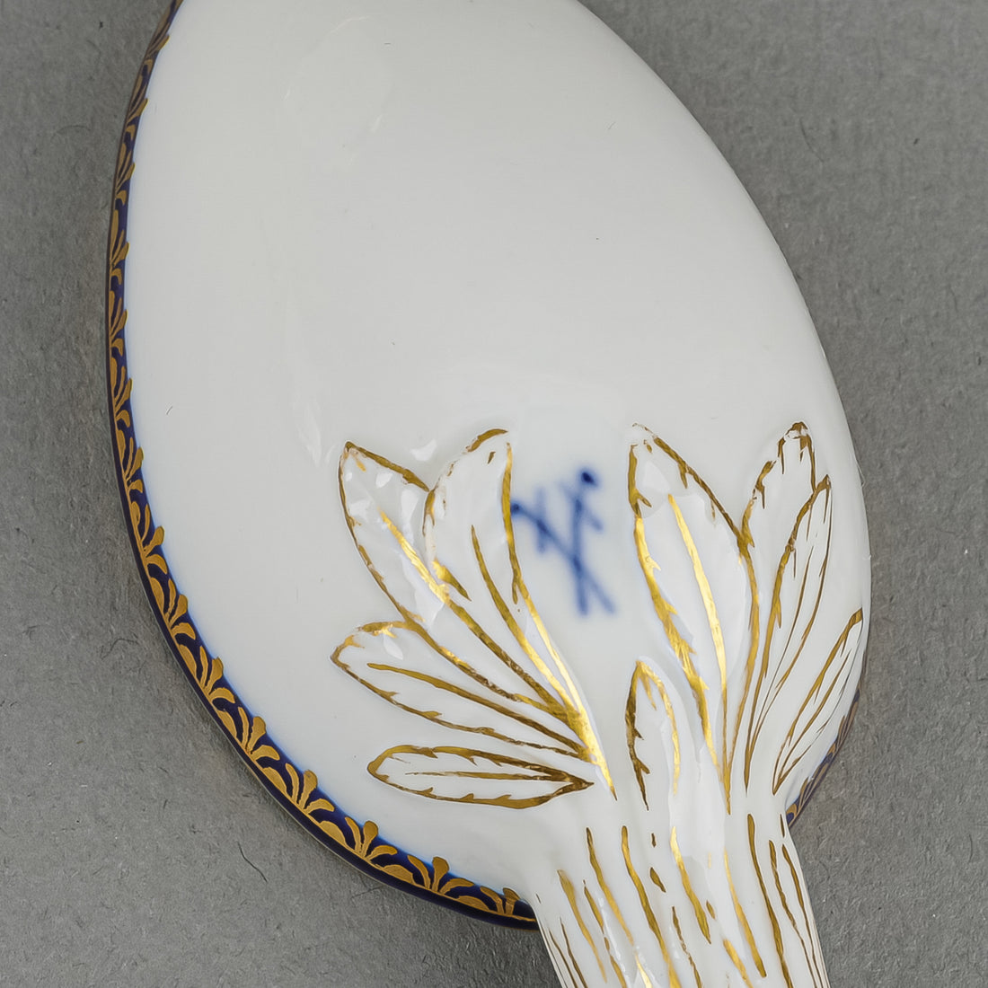 MEISSEN Cobalt & Gold Edge Covered Sauce Boat WithFixed Saucer & Ladle