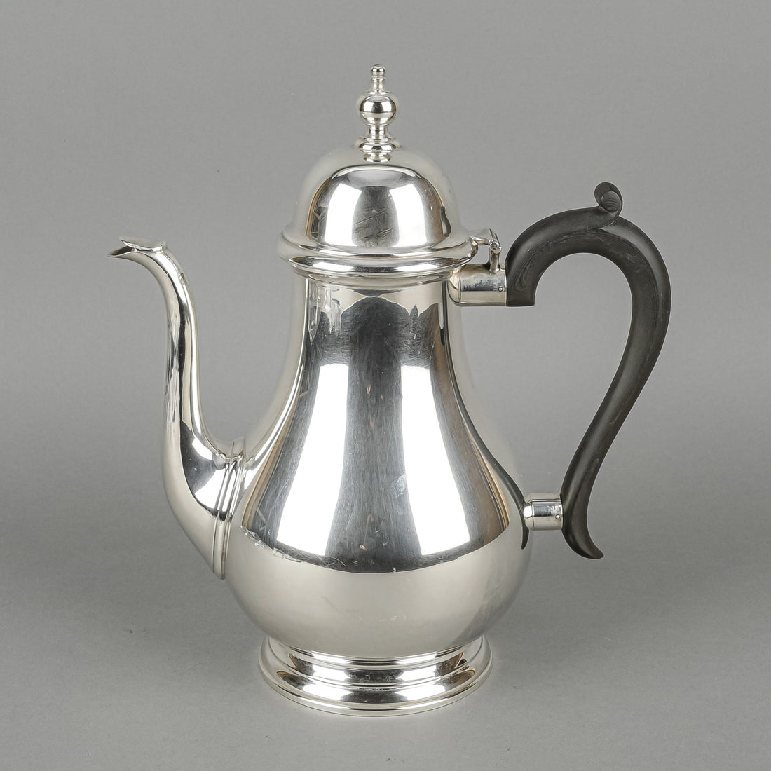 TIFFANY & CO Queen Anne 925 Sterling Coffee Pot