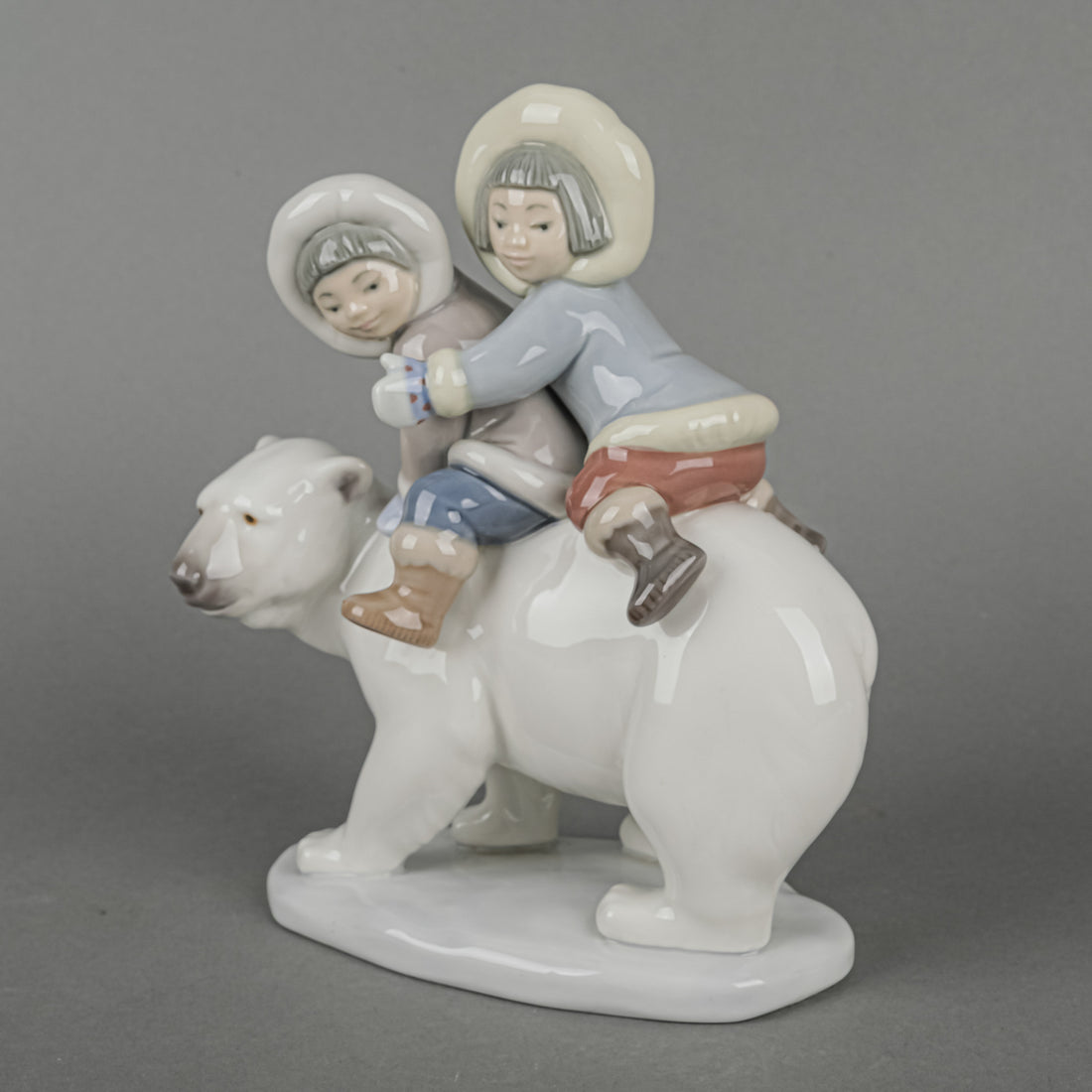 LLADRO Figurine Polar Bear Riders 5353