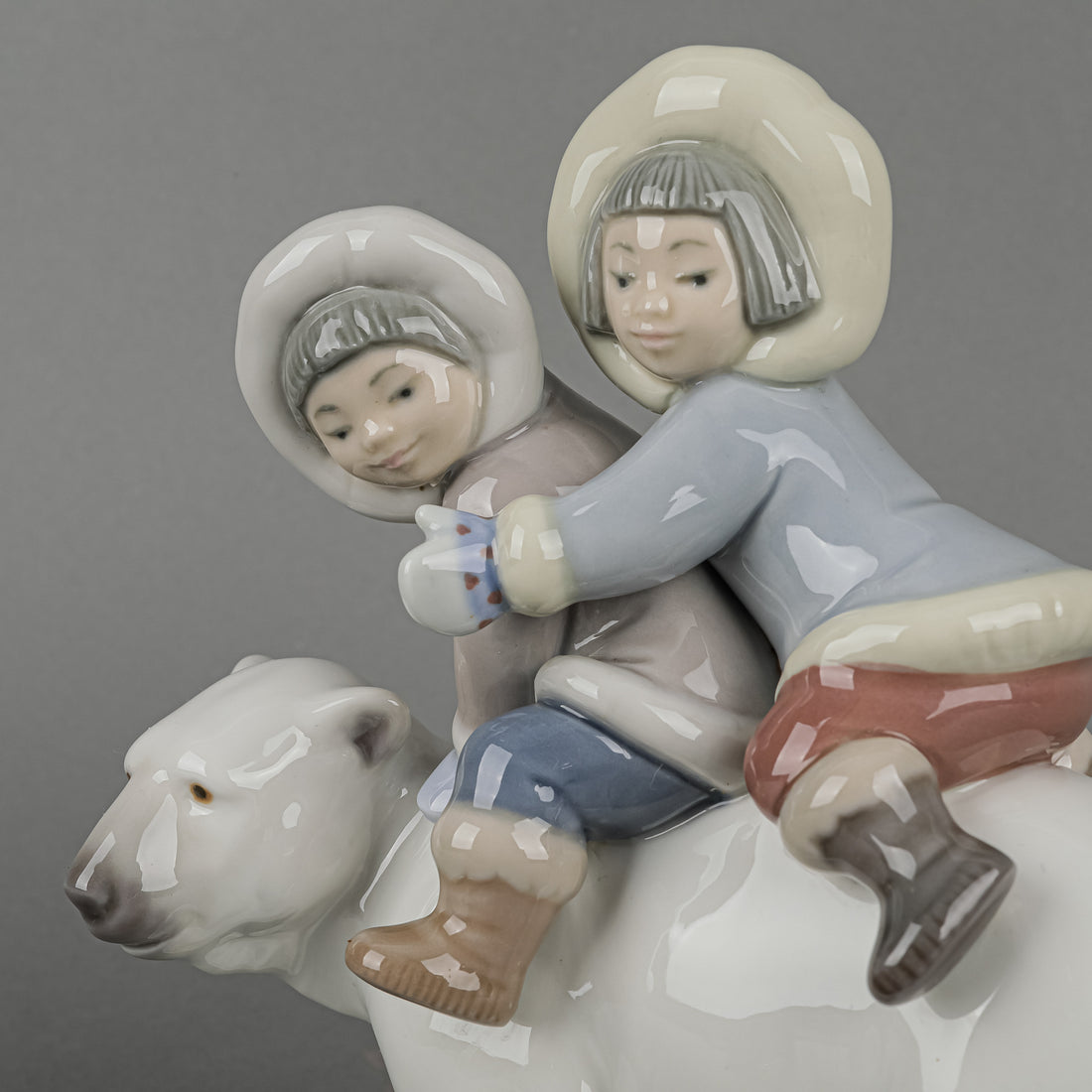 LLADRO Figurine Polar Bear Riders 5353