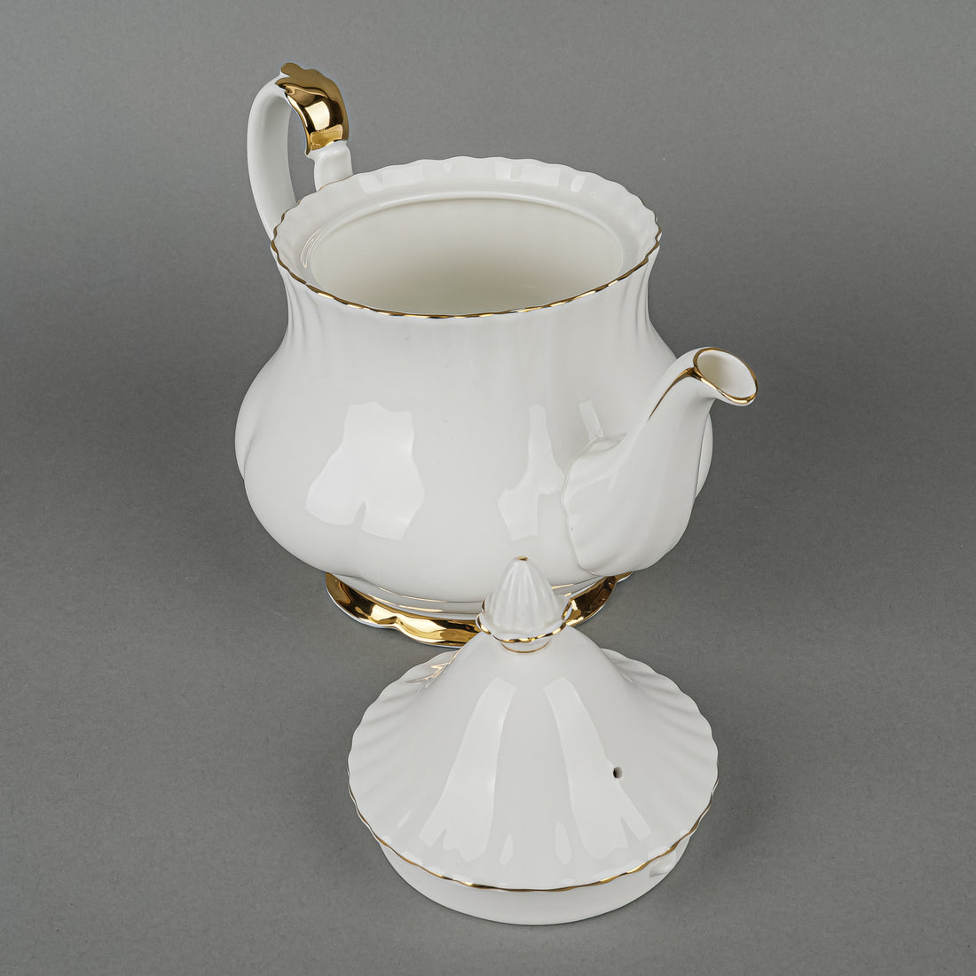 ROYAL ALBERT Val D'or Tea Service 5 Pieces