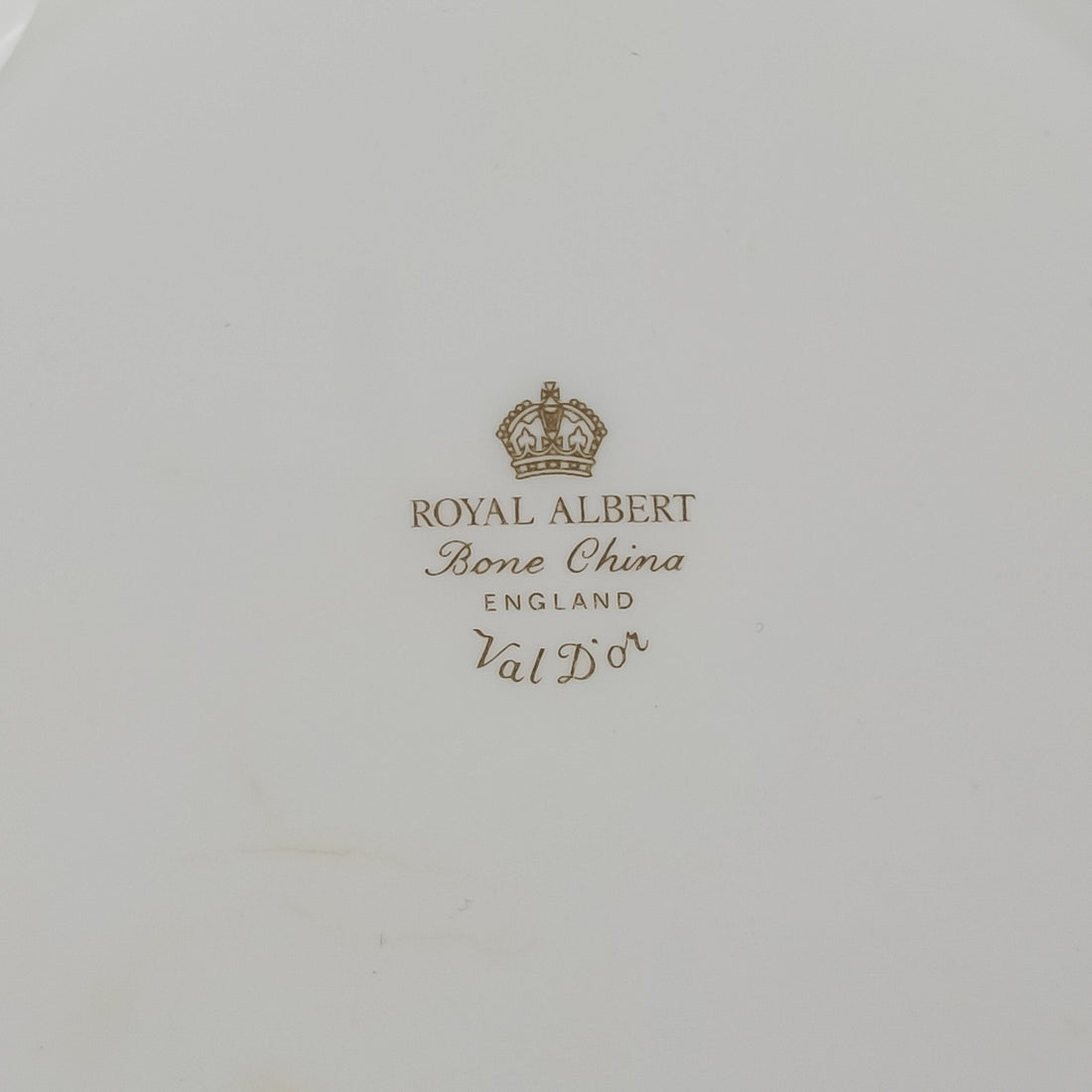 ROYAL ALBERT Val D'or Tea Service 5 Pieces