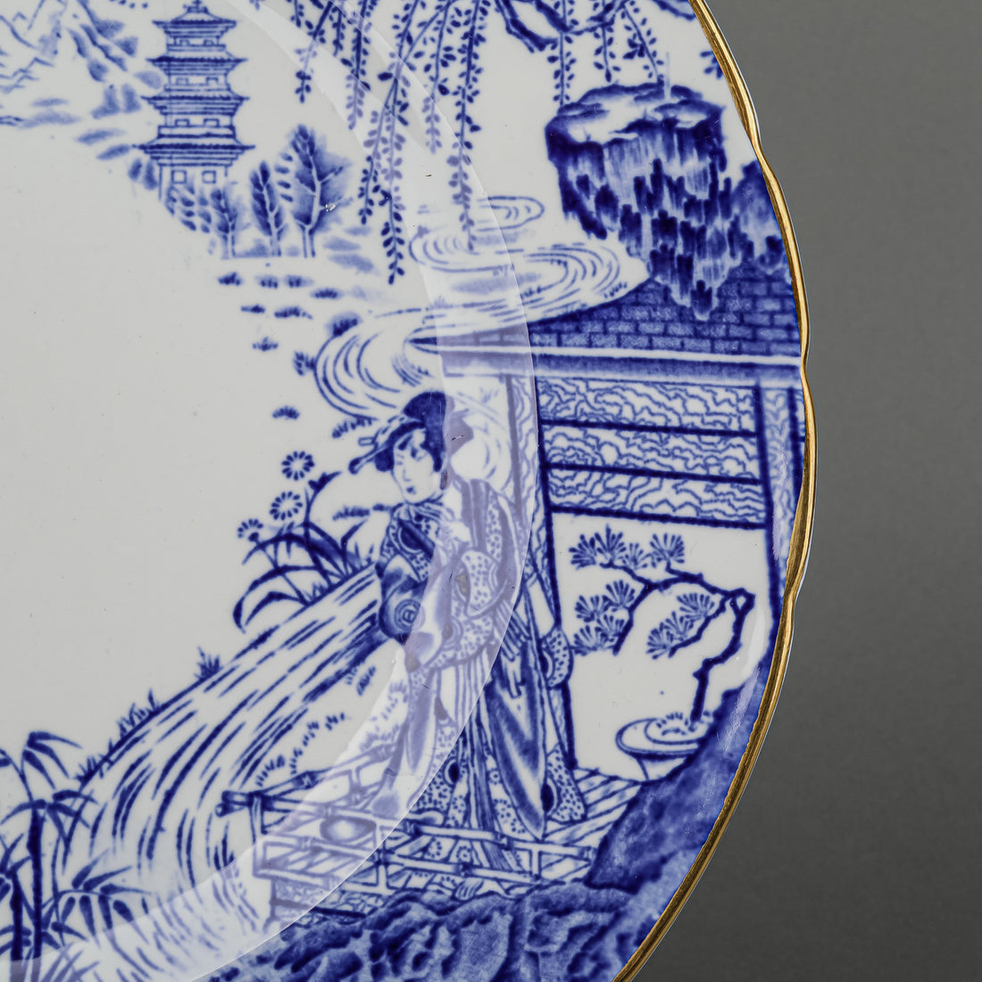 ROYAL CROWN DERBY Mikado Plates 24 Pieces