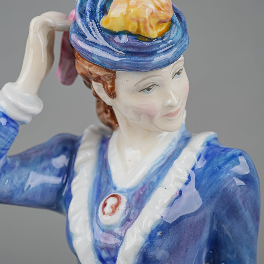 ROYAL DOULTON Figurine Lady Eaton HN 3623