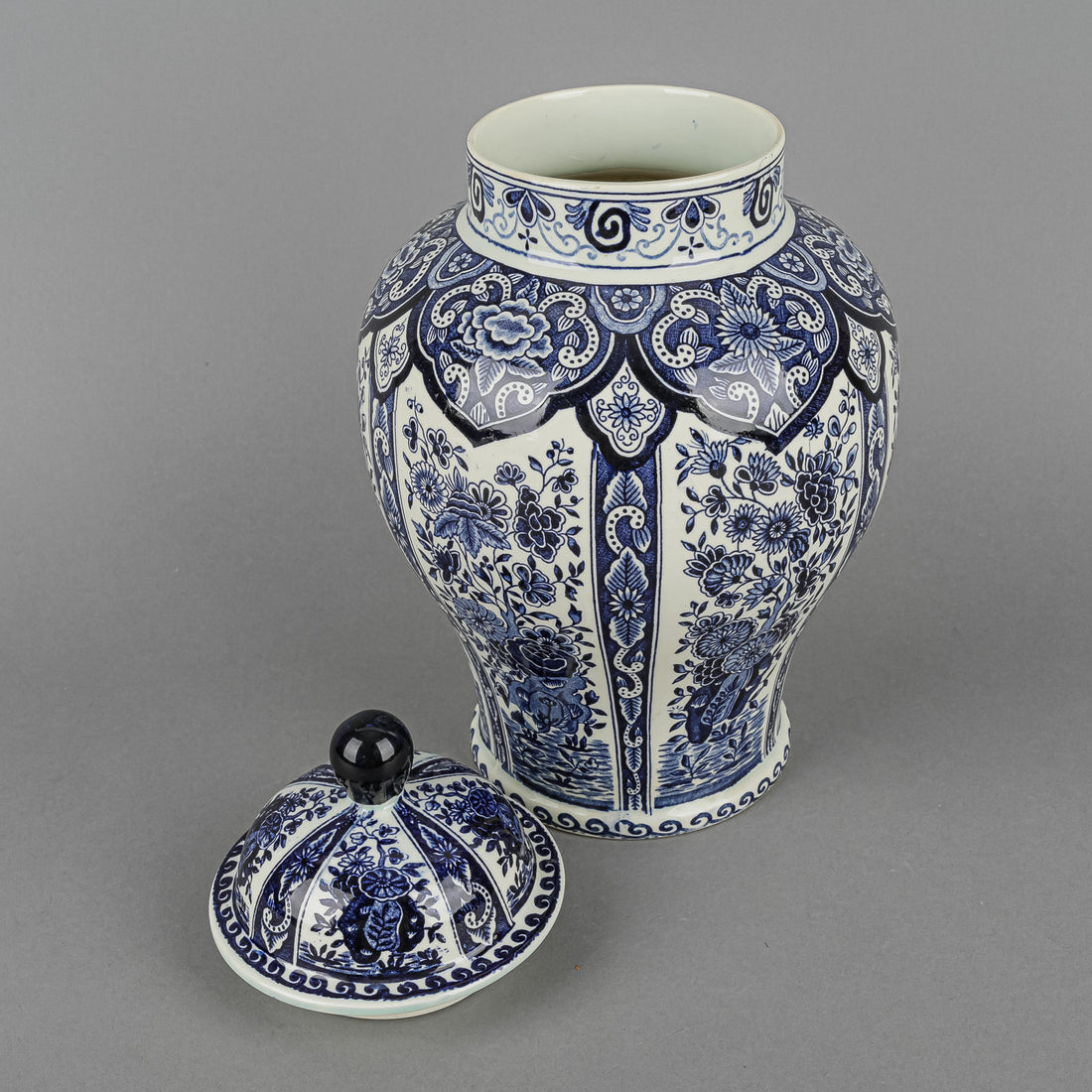 BOCH R SPHINX Delfts Ginger Jars Set/2