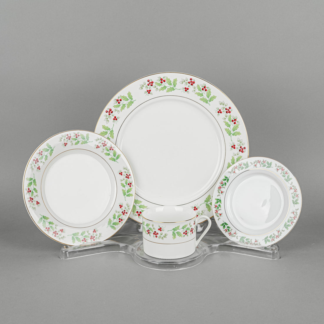 GIBSON Holly & Ivy Dish Set - 8 Place Settings