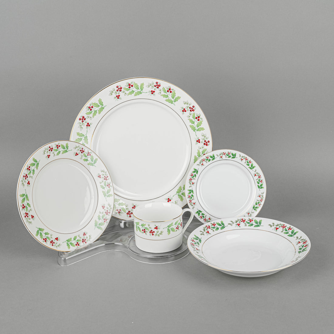 GIBSON Holly & Ivy Dish Set - 8 Place Settings