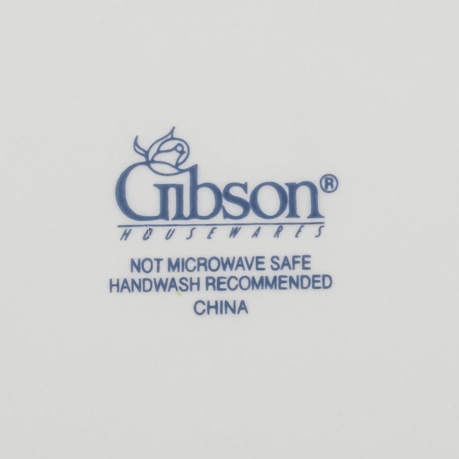 GIBSON Holly & Ivy Dish Set - 8 Place Settings