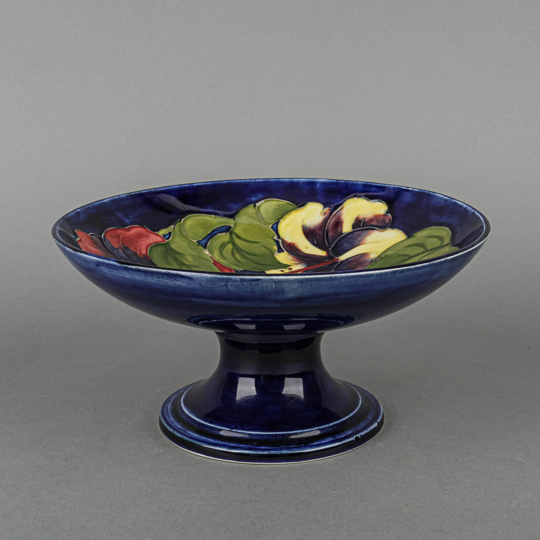 MOORCROFT Hibiscus Blue Ground Comport