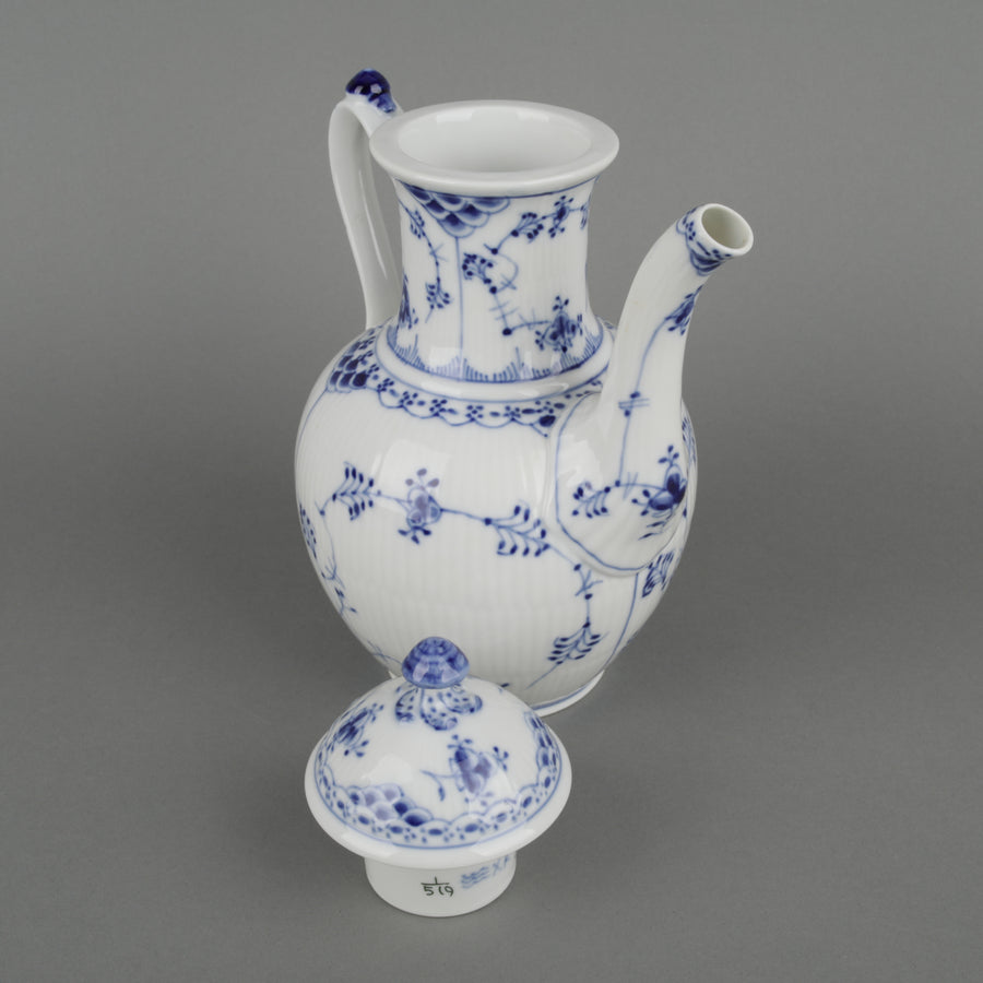 ROYAL COPENHAGEN Blue Fluted Half Lace Coffee Pot 519