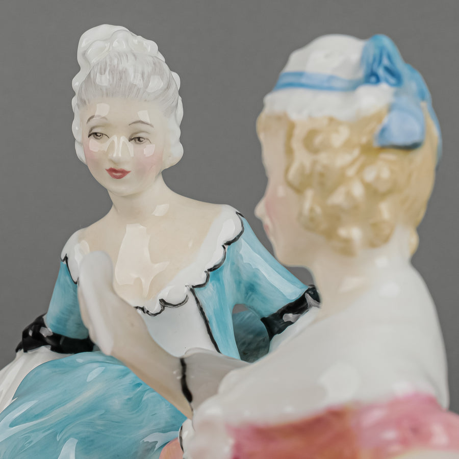 ROYAL DOULTON Figurine The Love Letter HN 2149