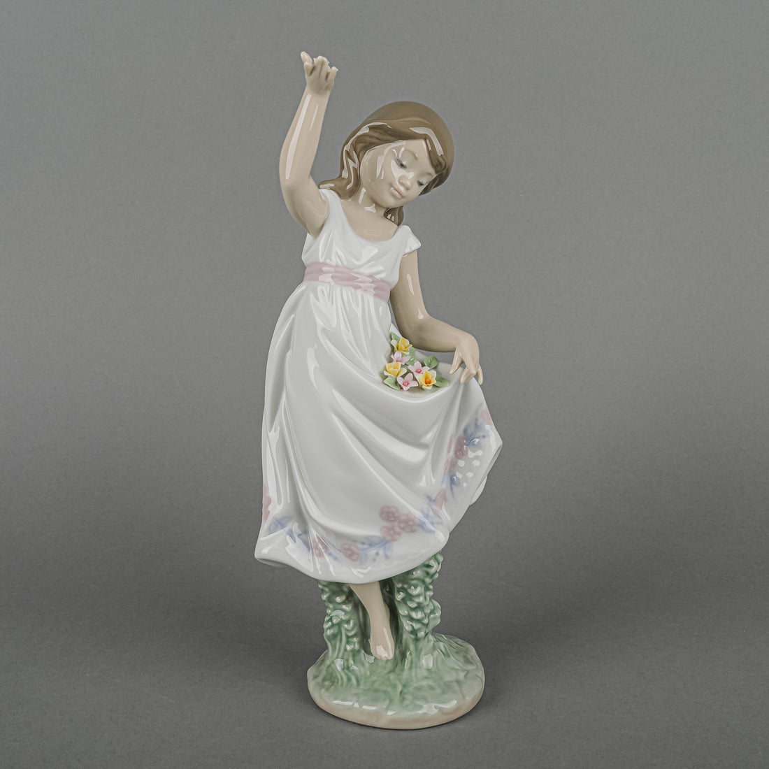 LLADRO Figurine Garden Dance 6580