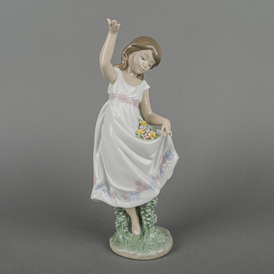 LLADRO Figurine Garden Dance 6580