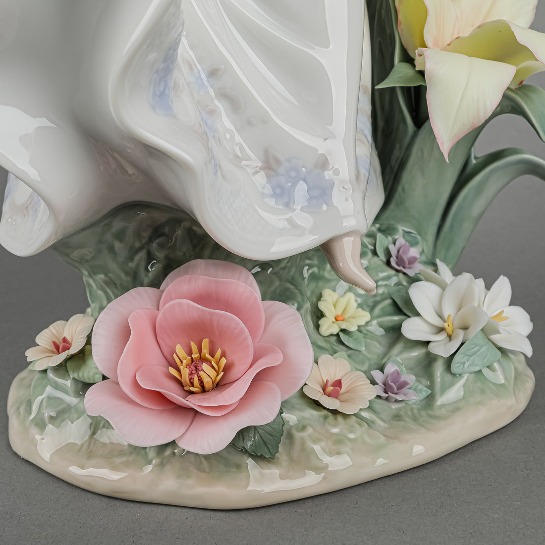 LLADRO Figurine Mystical Garden 6686