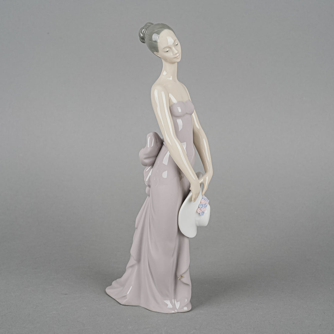 LLADRO Figurine Bridesmaid 5598