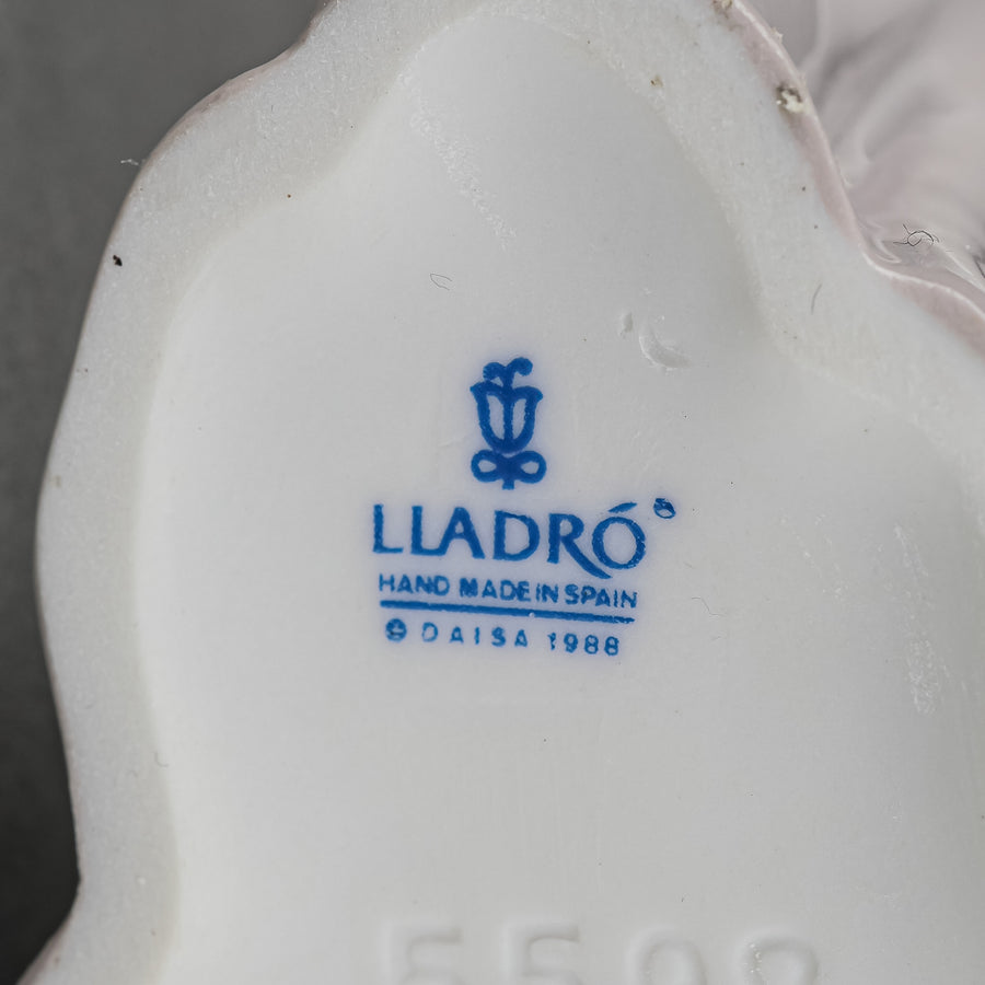LLADRO Figurine Bridesmaid 5598