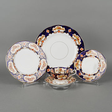 ROYAL ALBERT Heirloom 8 Place Settings Plus Extras