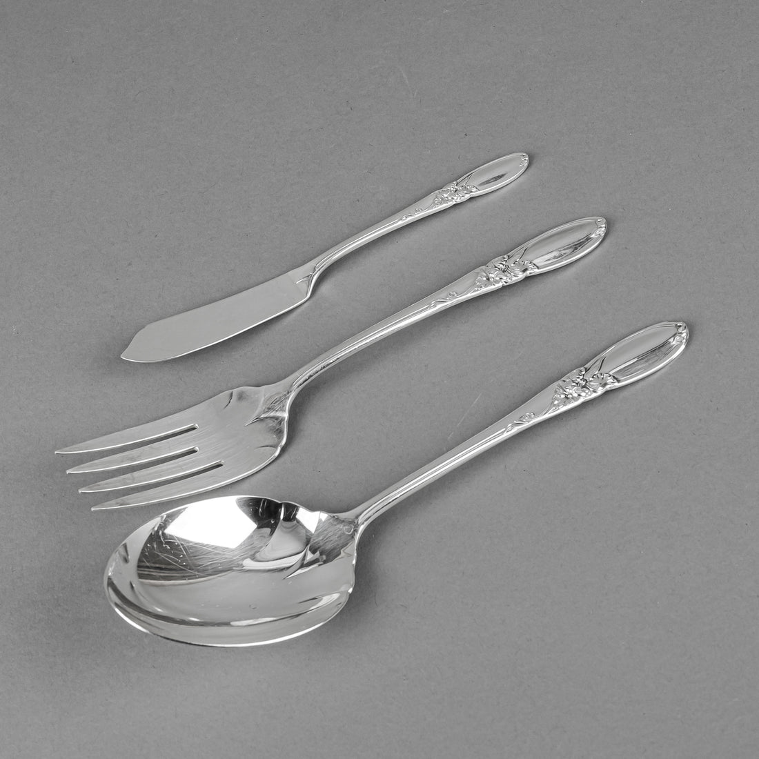 COMMUNITY PLATE White Orchid Silver Plate Flatware 12 Place Settings Plus Extras