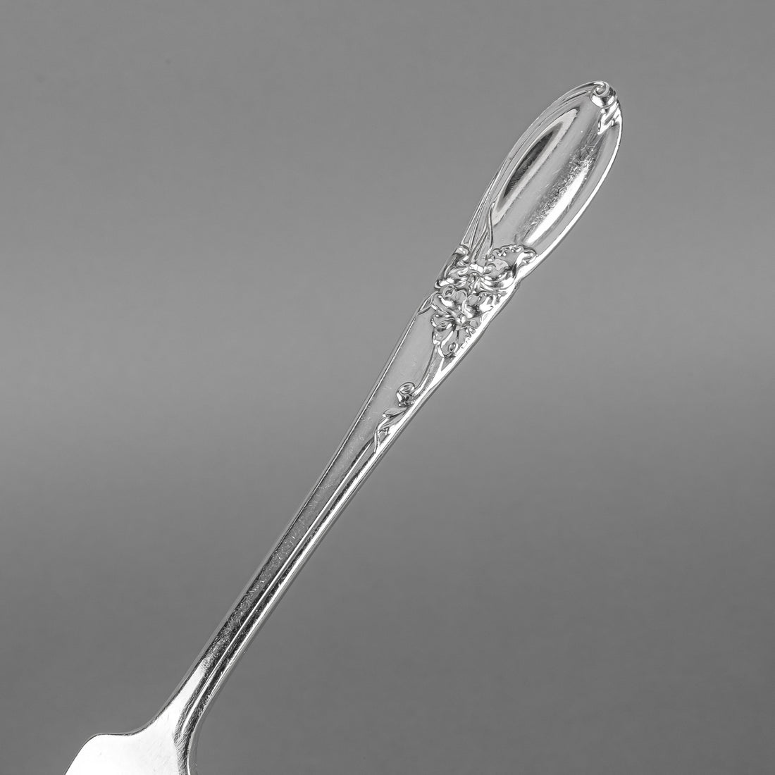 COMMUNITY PLATE White Orchid Silver Plate Flatware 12 Place Settings Plus Extras