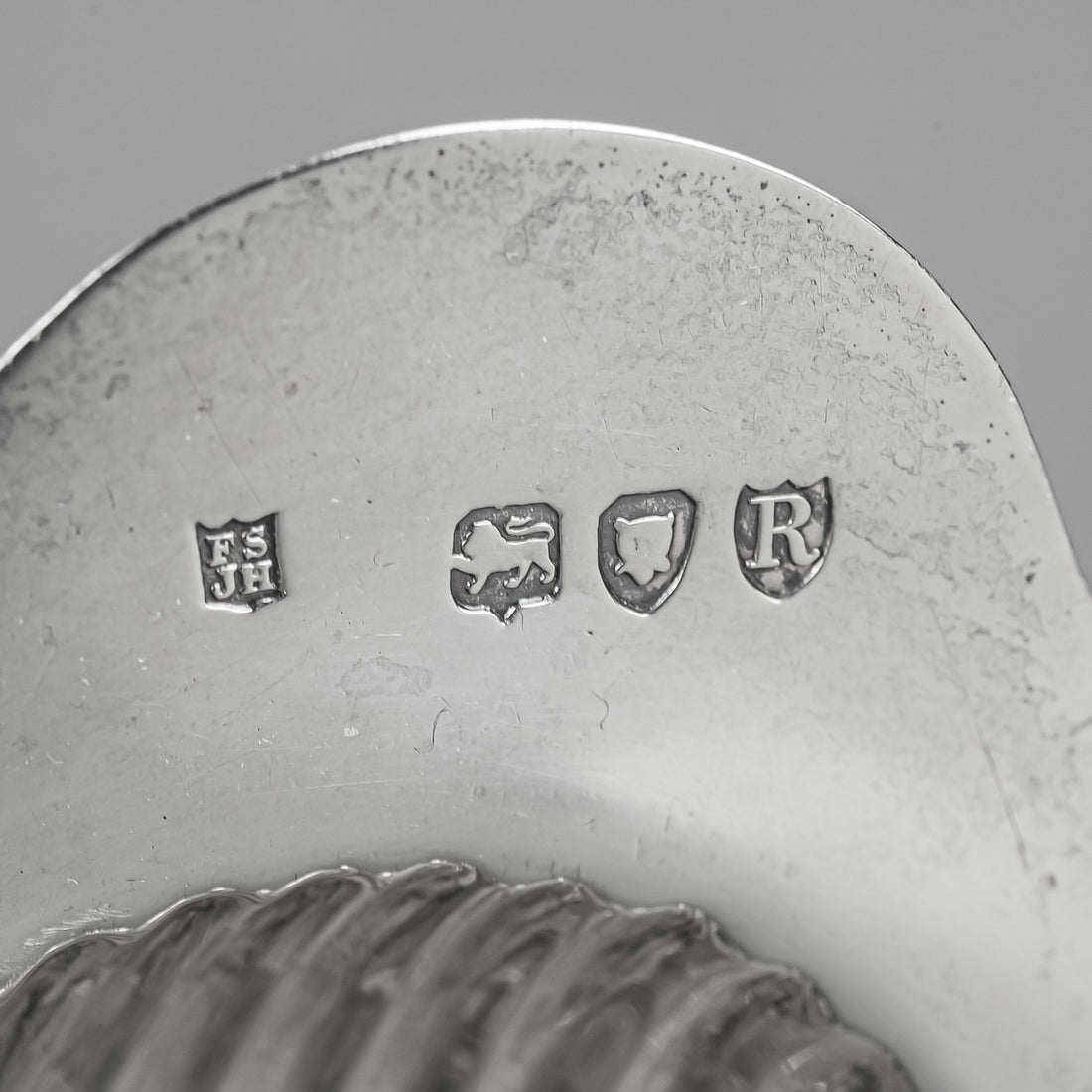 SIBRAY HALL & CO Sterling Footed Shell Dish - London 1892
