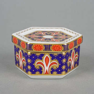 ROYAL CROWN DERBY A1297 Hexagonal Covered Trinket Box