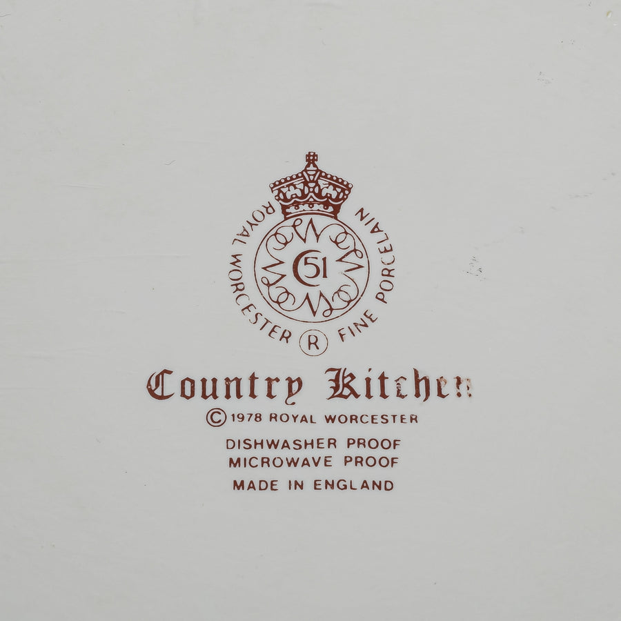 ROYAL WORCESTER Country Kitchen Round Covered Casserole