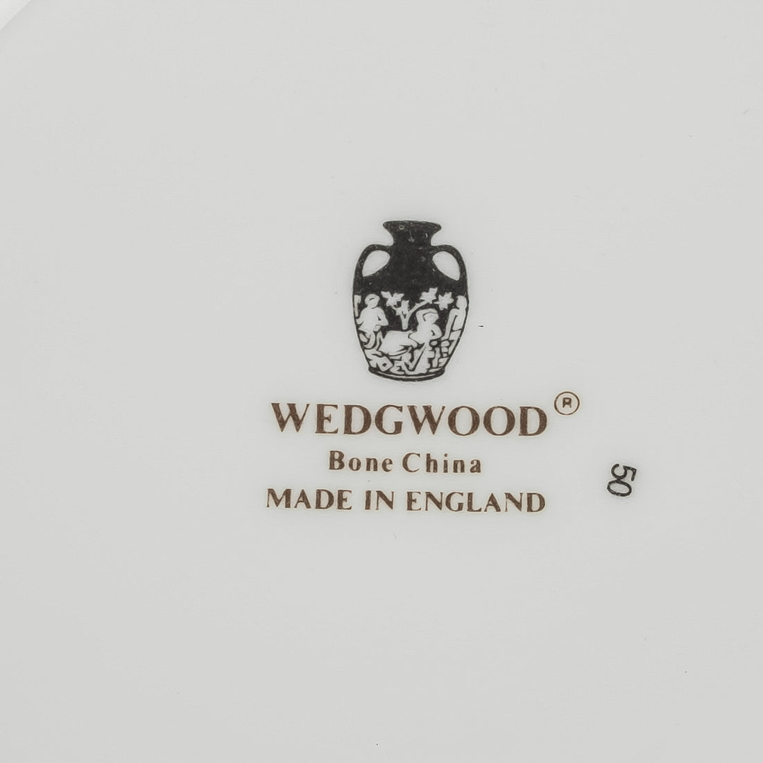 WEDGWOOD Candlelight White Round Covered Serving Dish