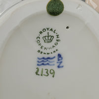 ROYAL COPENHAGEN Figurine The Goose Thief 2139