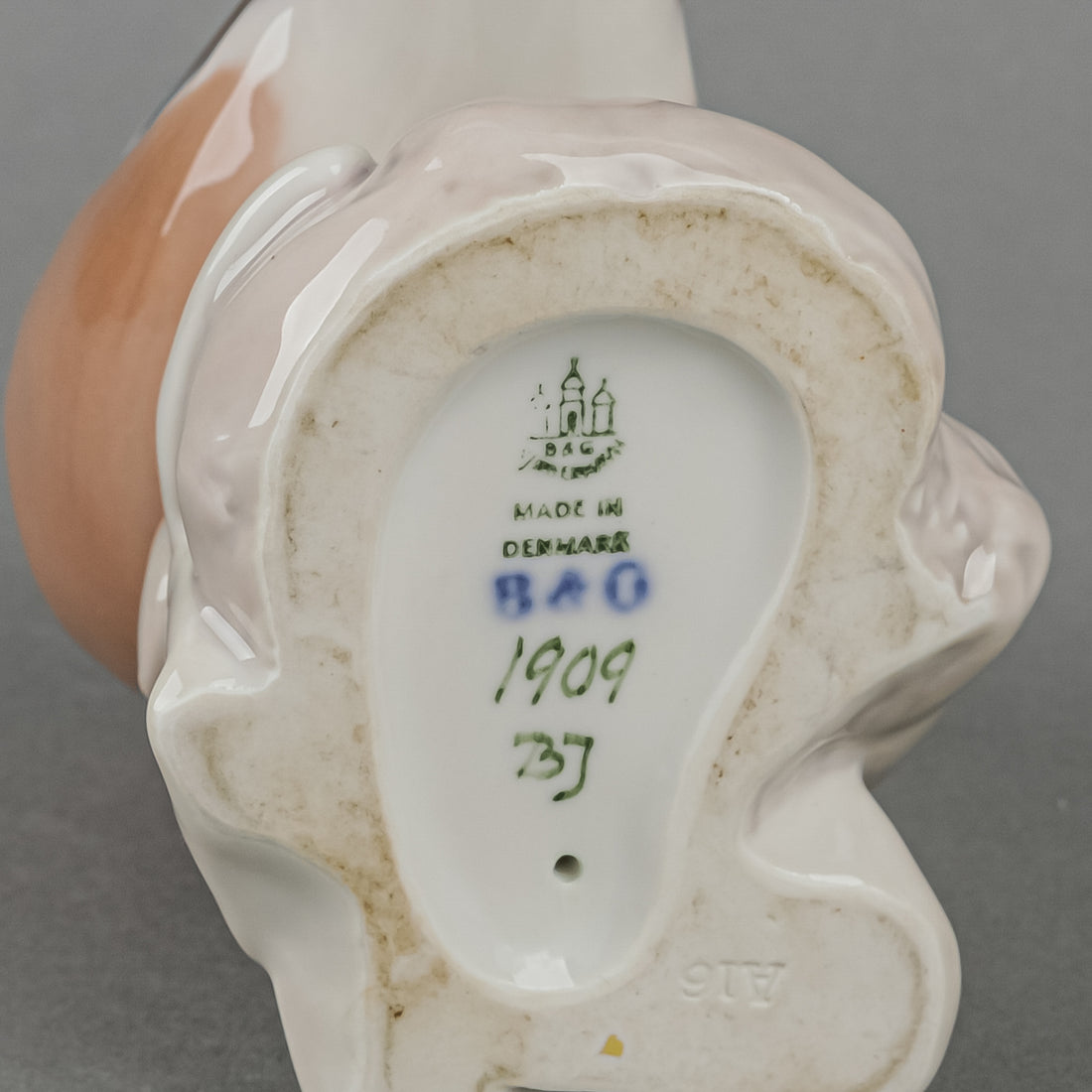 BING & GRØNDAHL Figurine Bullfinch 1909