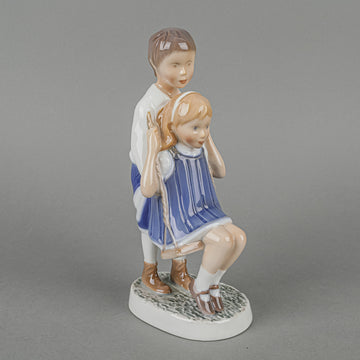 BING & GRØNDAHL Figurine Swing In The Garden 2541
