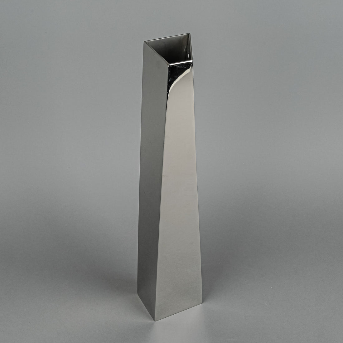 ALESSI Zaha Hadid CREVASSE Vase Silver Mirror Finish Around The Block