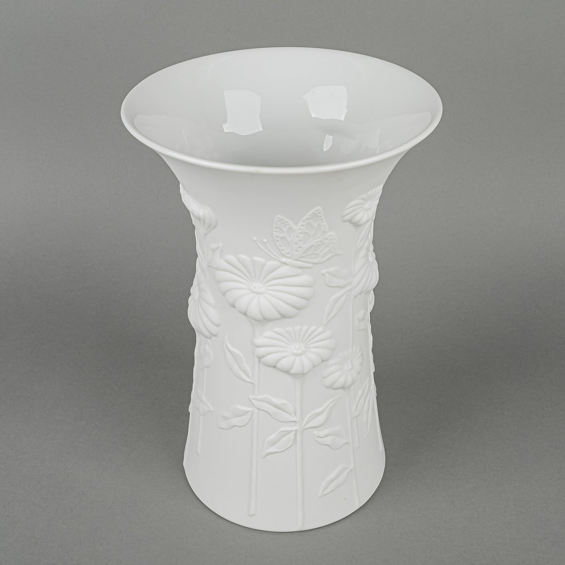 KAISER M.Frey White Bisque Floral Op Art Vase 0623