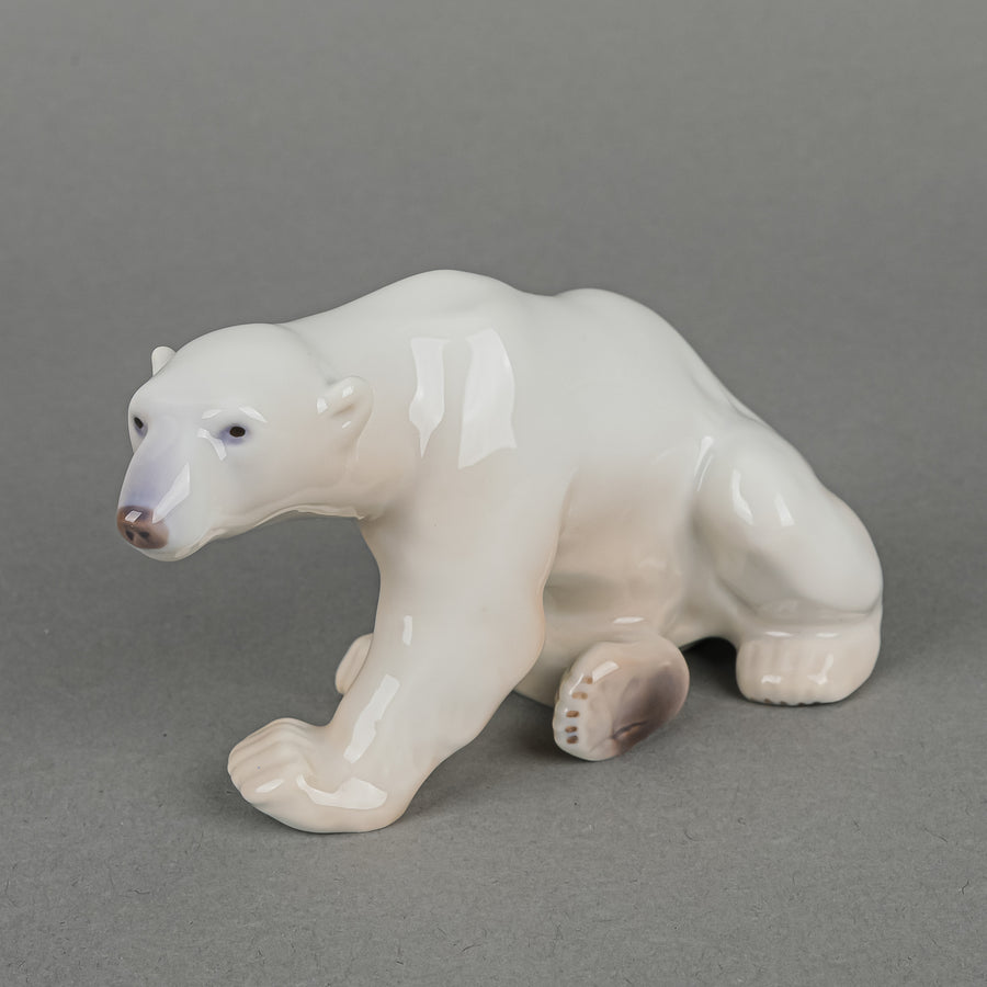 BING AND GRØNDAHL Figurine Sitting Polar Bear 2217
