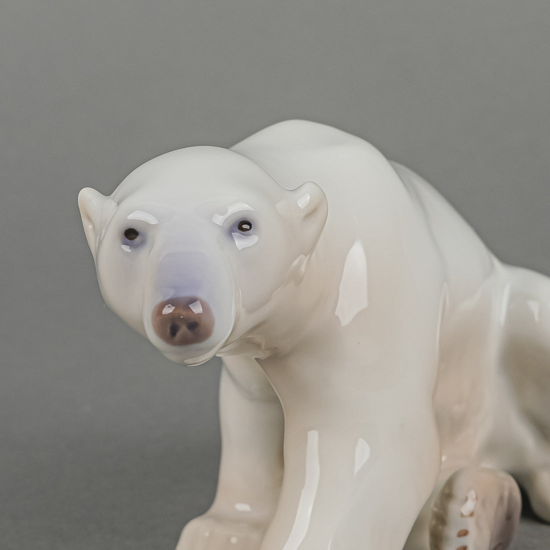 BING AND GRØNDAHL Figurine Sitting Polar Bear 2217