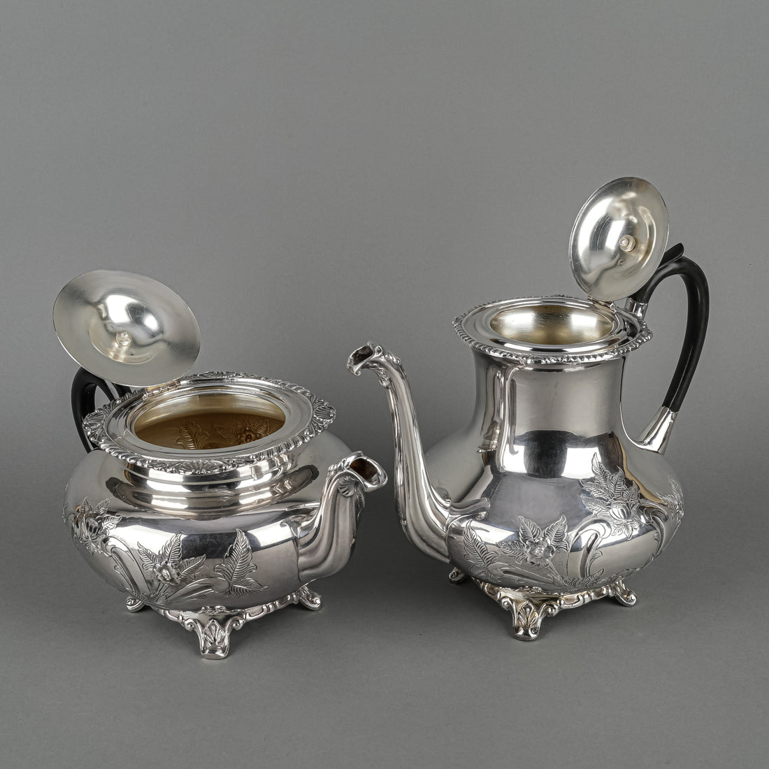 LIPMAN BROTHERS Old English Reproduction Silver Plate Tea & Coffee Service 4pcs