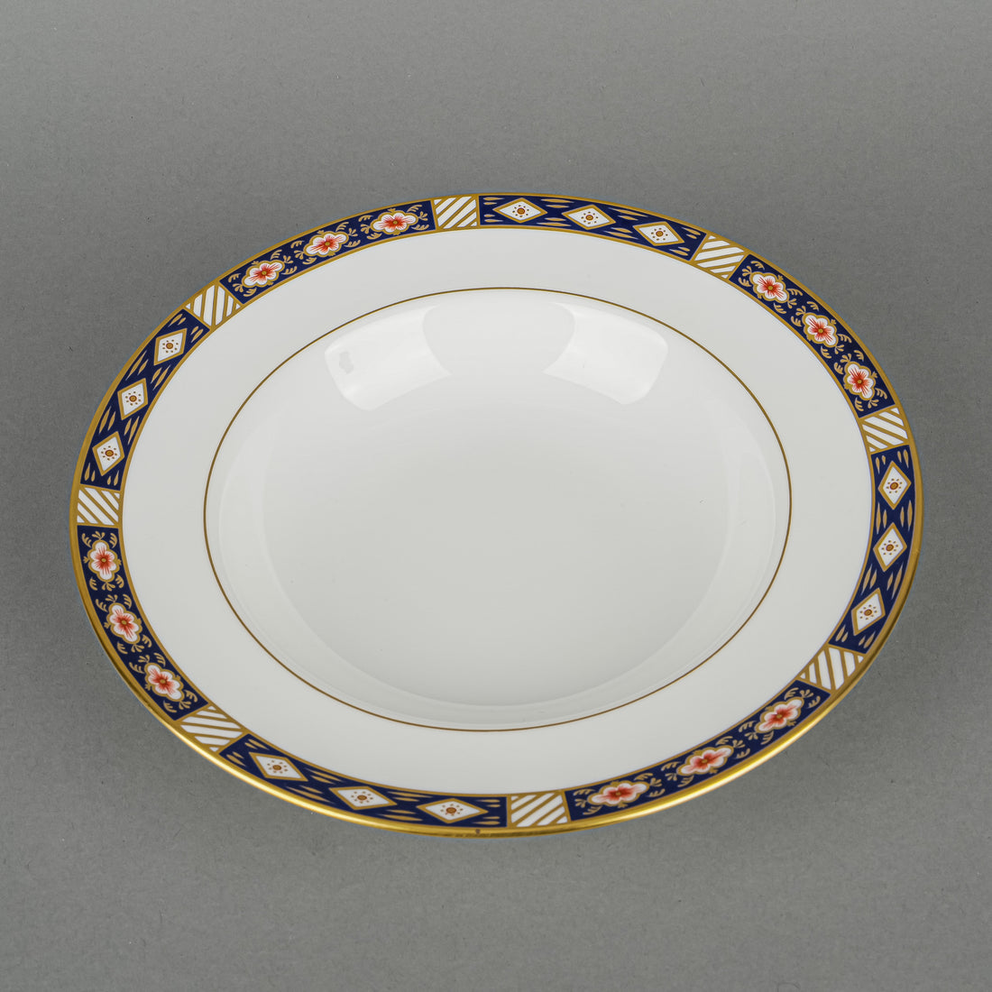 ROYAL CROWN DERBY Kedleston A1315 Soup Plates Set of 3