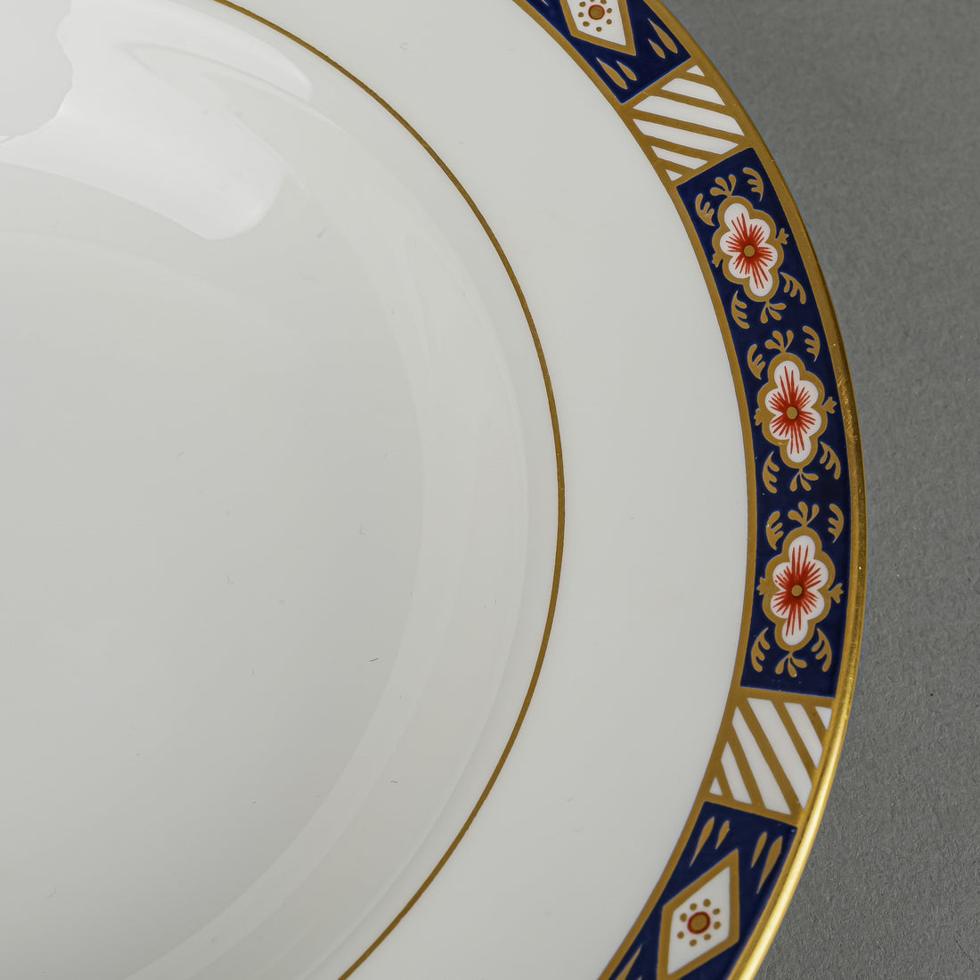 ROYAL CROWN DERBY Kedleston A1315 Soup Plates Set of 3