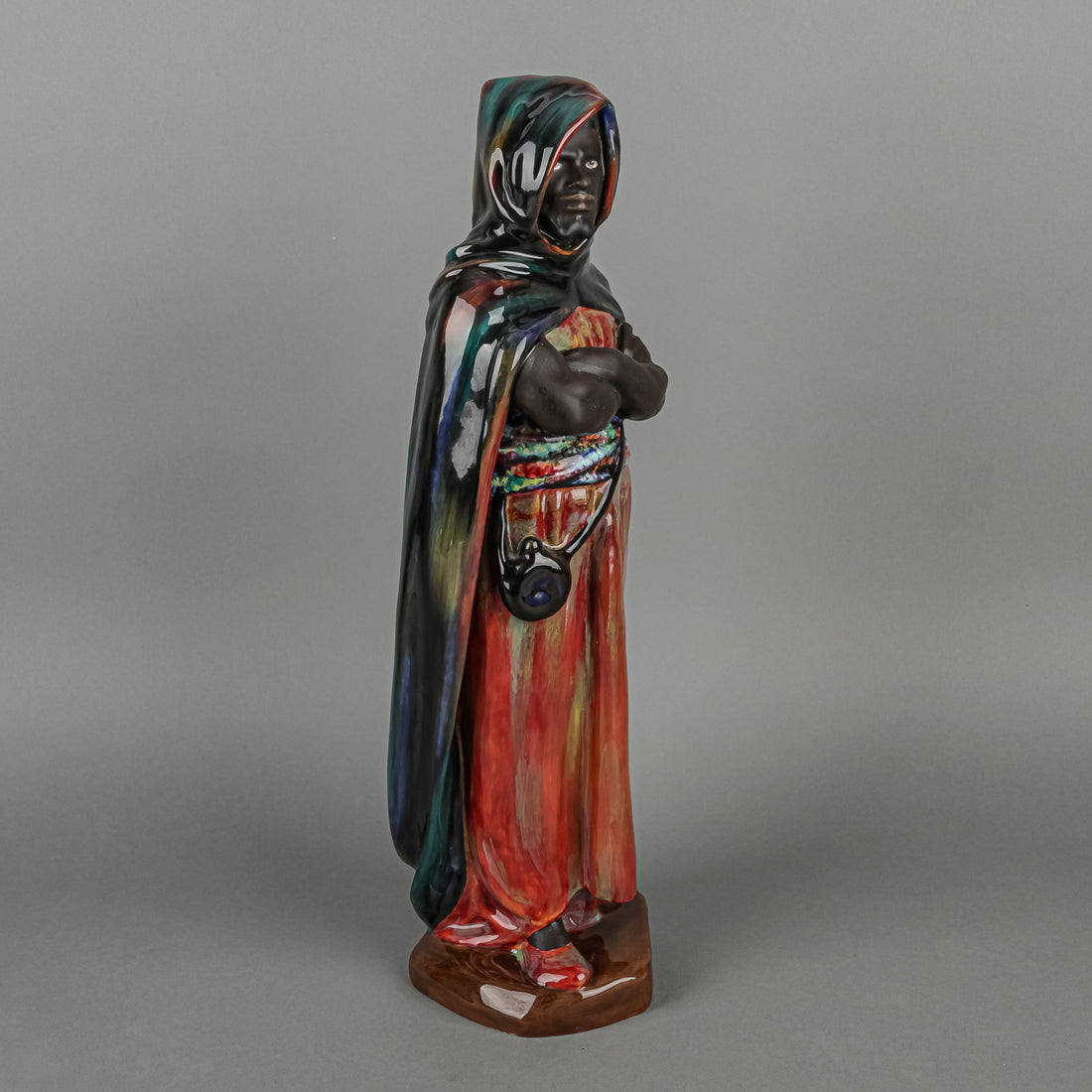 ROYAL DOULTON Figurine The Moor HN 2082