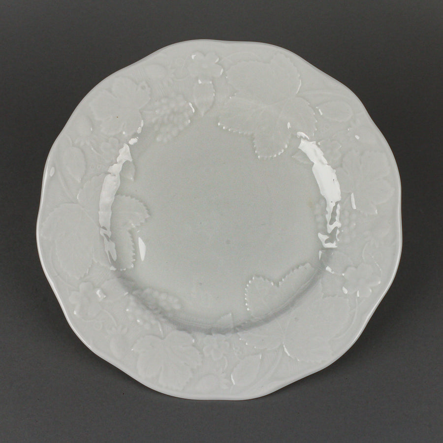 WEDGWOOD Strawberry & Vine Dessert Set - 32 Pieces