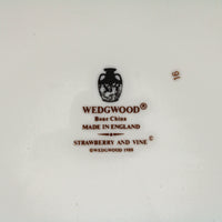 WEDGWOOD Strawberry & Vine Dessert Set - 32 Pieces